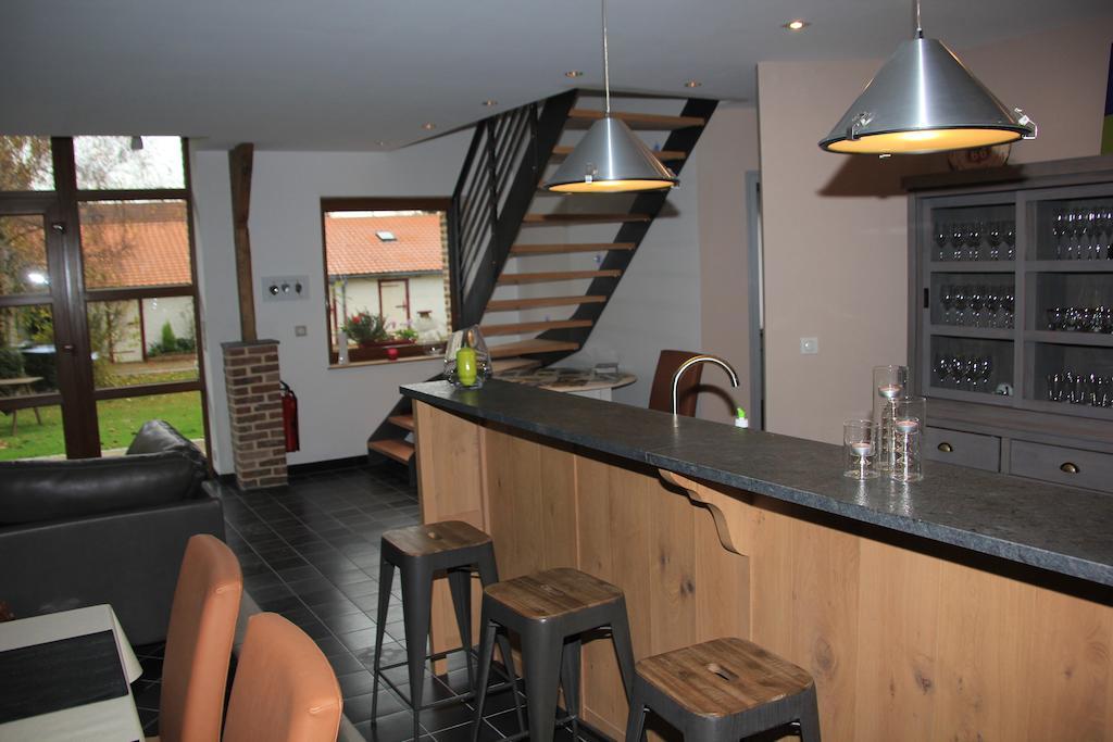 Au Coeur Des Hotes Steenvoorde Exteriör bild