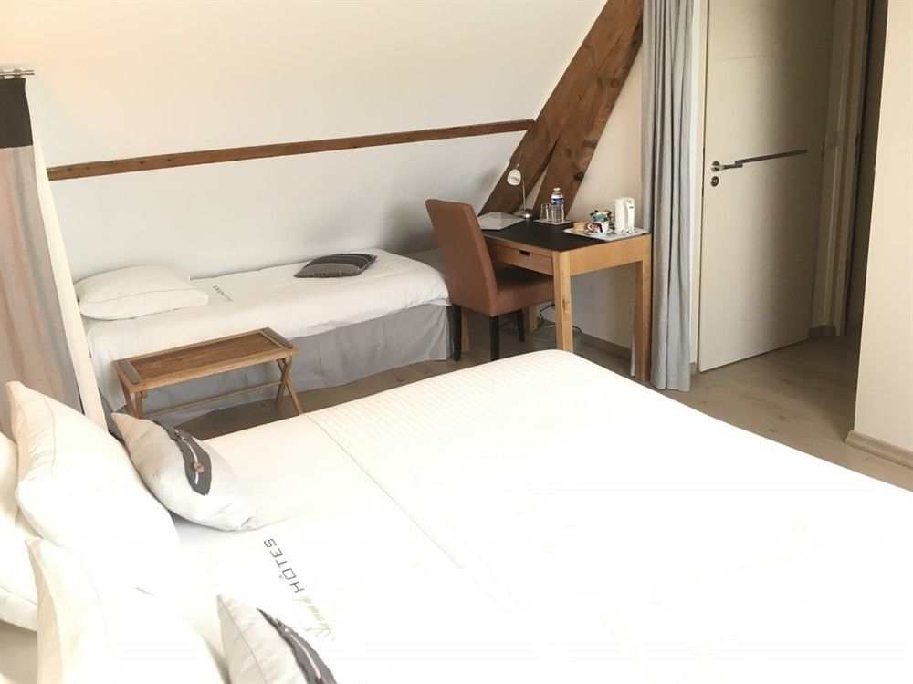 Au Coeur Des Hotes Steenvoorde Exteriör bild
